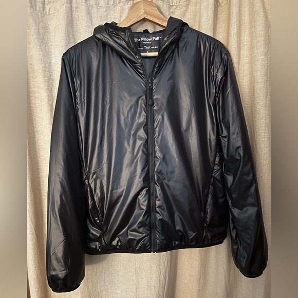 Aritzia TNA the Pillow Puff Packable (light puffer) Jacket - Small - Black - Picture 11 of 12
